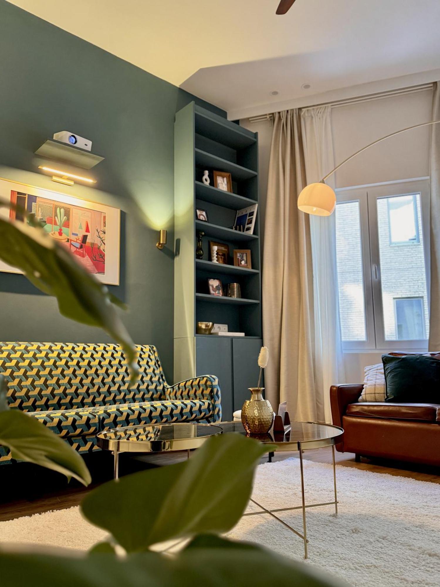 3 Min Walk-meir Cozy 3-4br House *